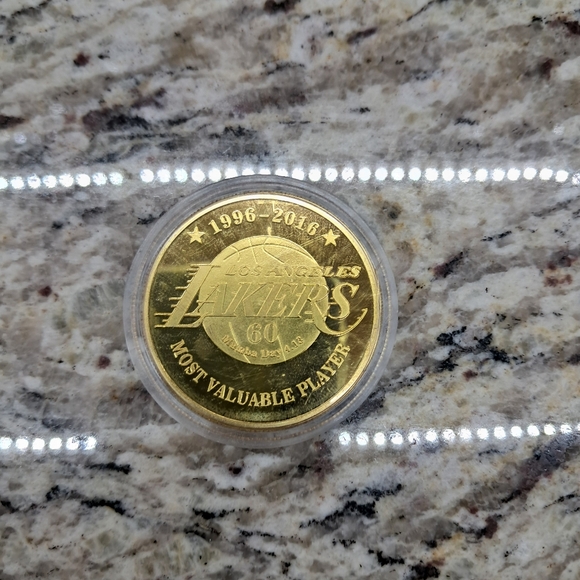 Kobe Bryant 24K Gold Plated Coin. RARE - Picture 2 of 2